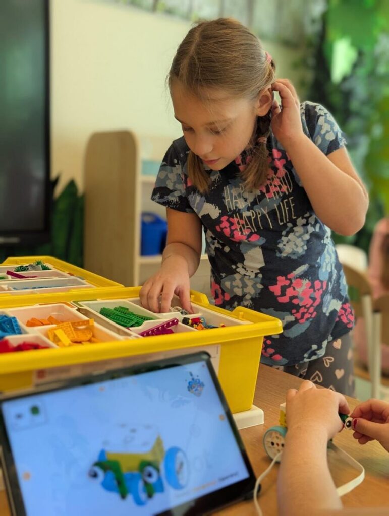 571132602_1364755788977068_4060522015833883645_n