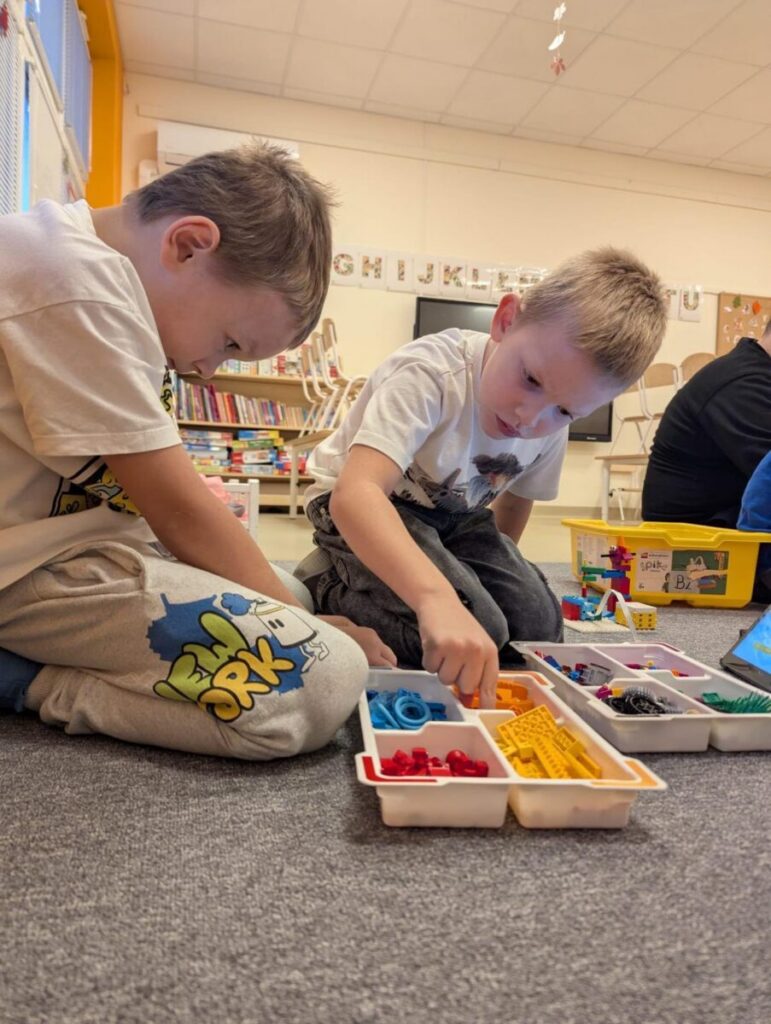 574485077_1372084878244159_7207174008841190344_n